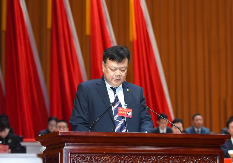 张爱文代理主任作市人